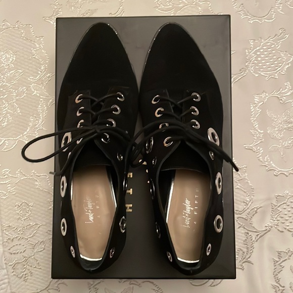 Lord and Taylor shoes - Picture 1 of 4